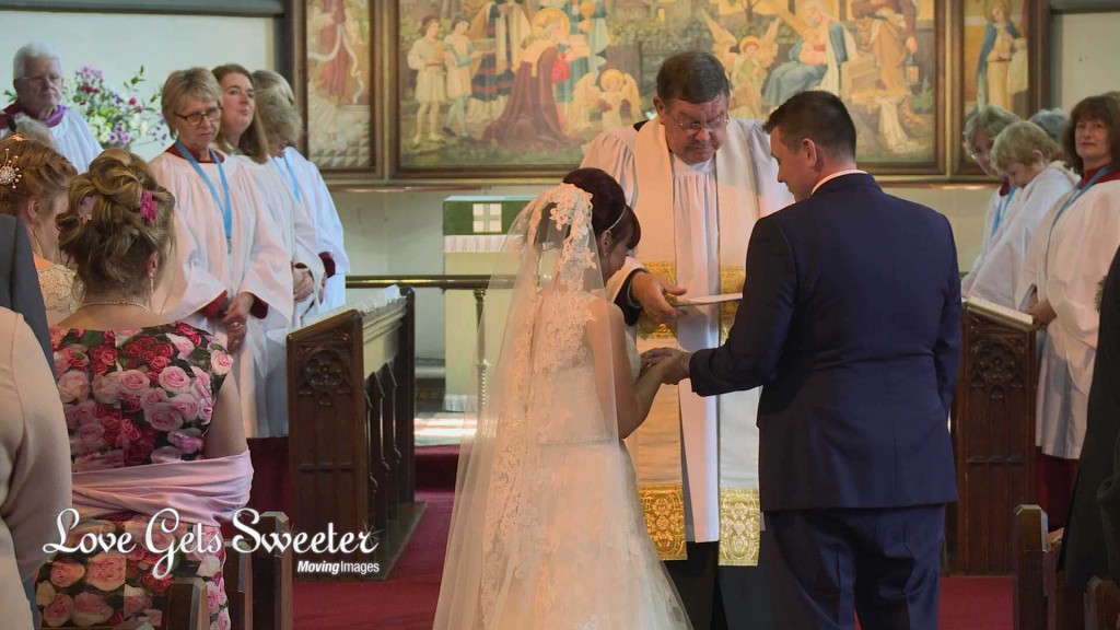 Siobhan and Garys Wedding Highlights10