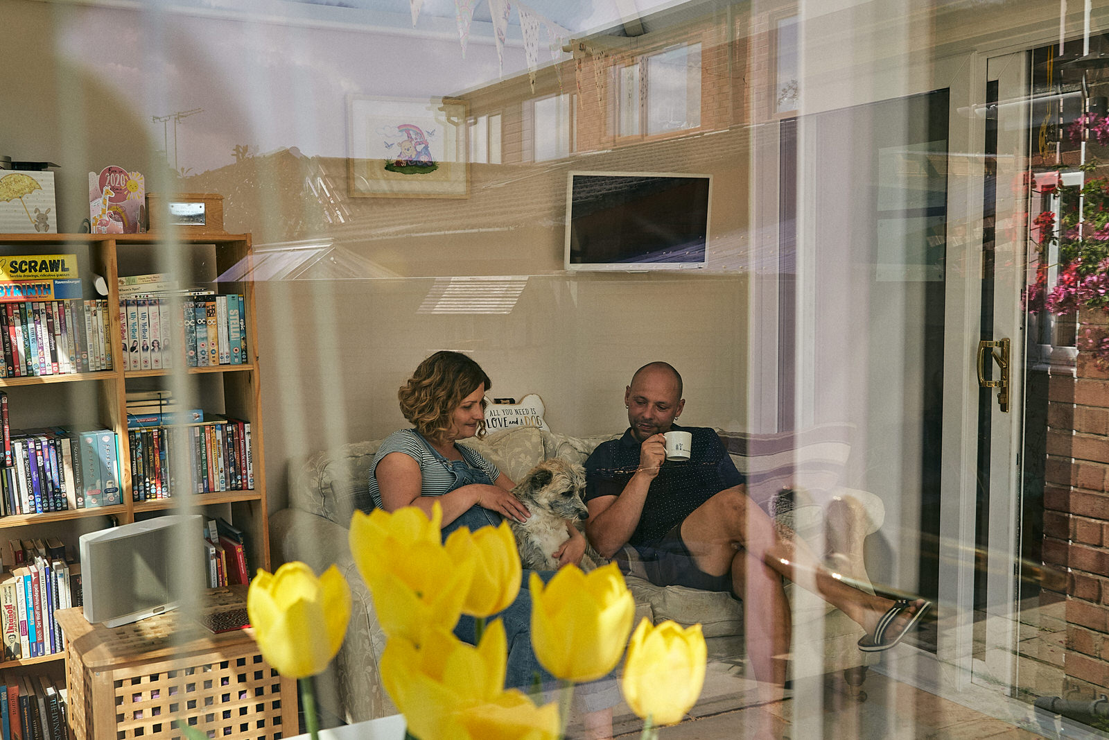 relaxed home maternity photoshoot lancashire