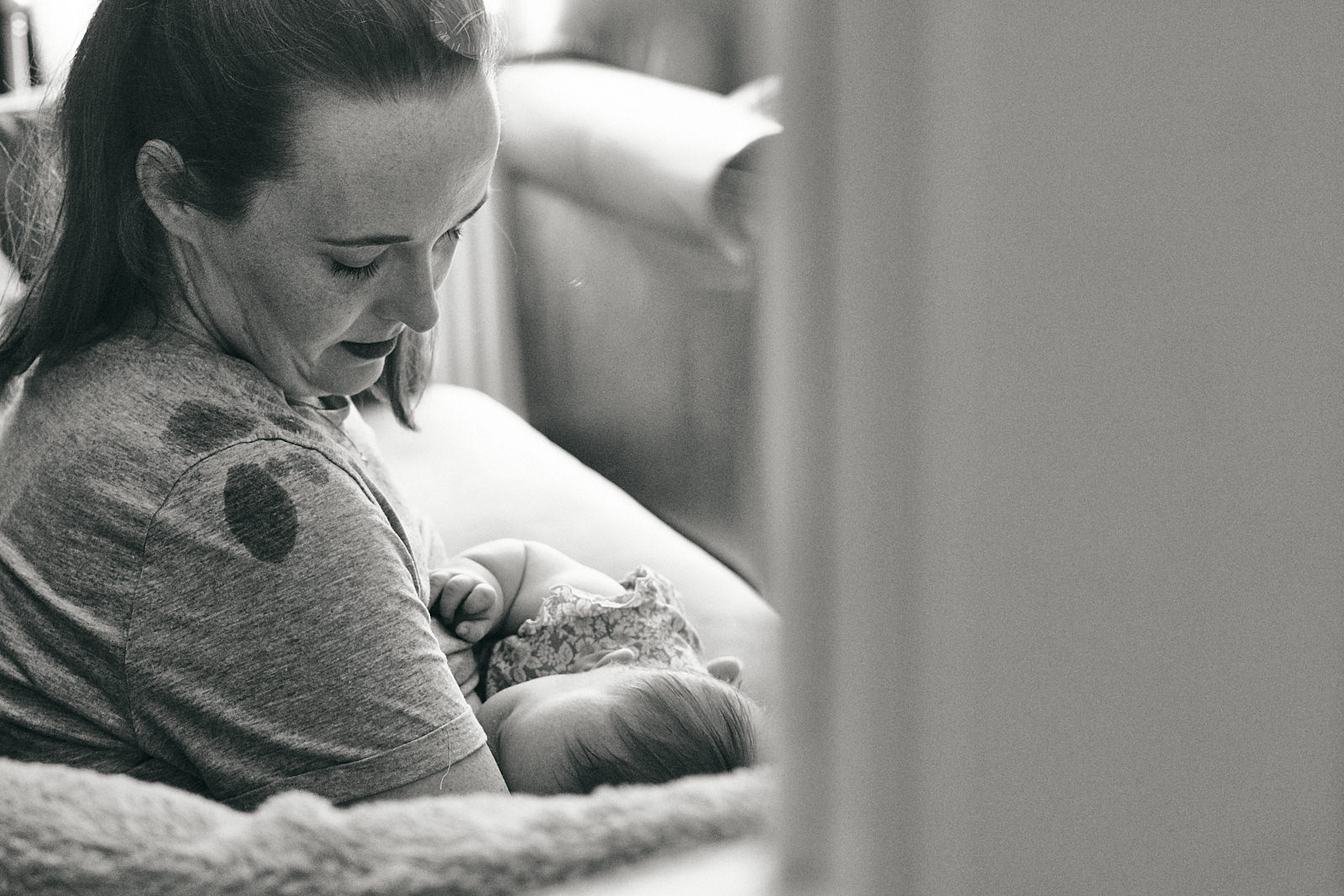 natural breastfeeding photograph of mum at home in Wigan