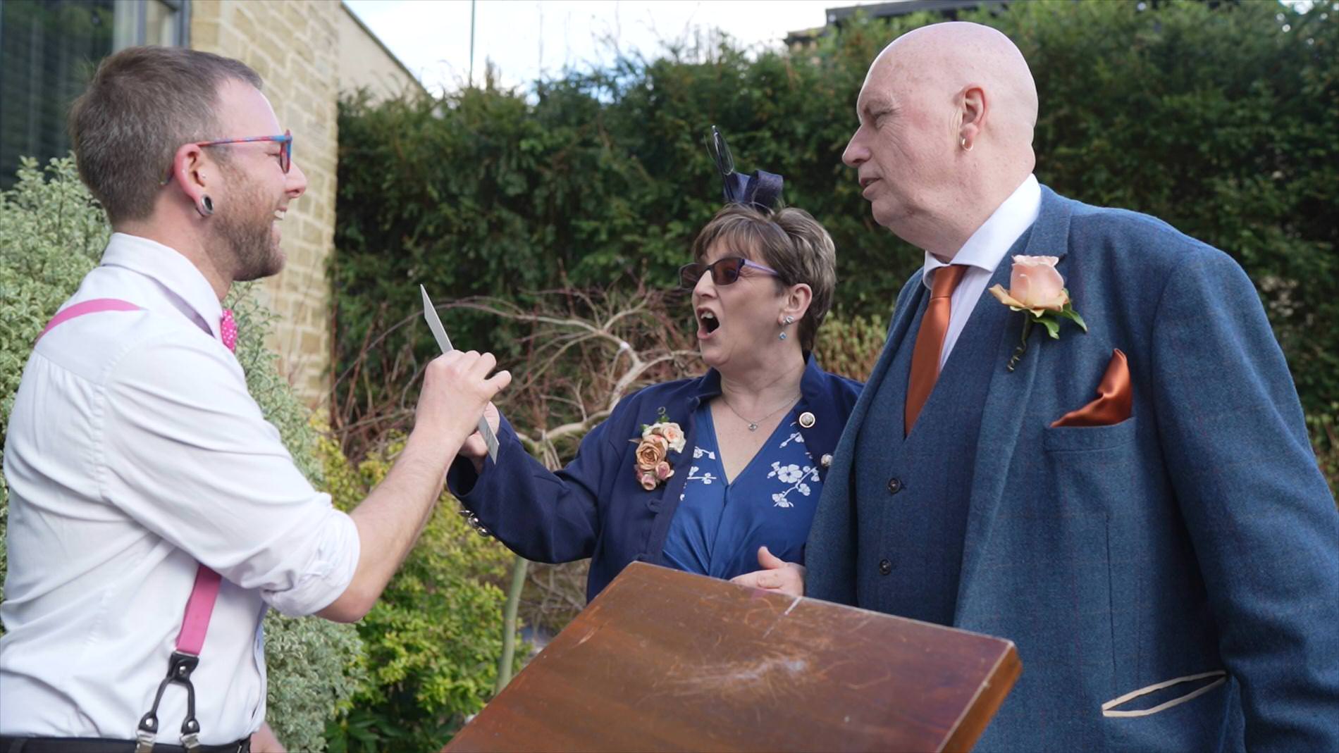 live painter event illustrator gets a reaction of guests for his painting