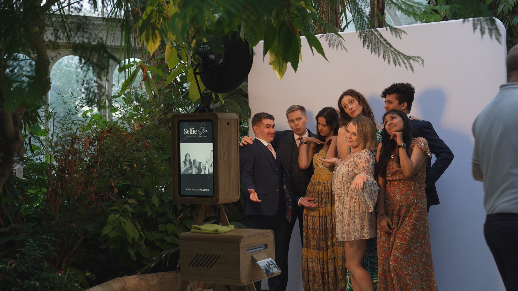 guests cuddle in for a fun photobooth at Sefton Park Palm House Liverpool